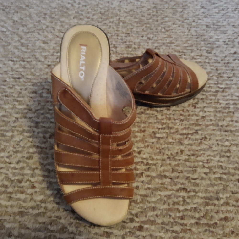 🍎 2 pairs Rialto slip on sandals